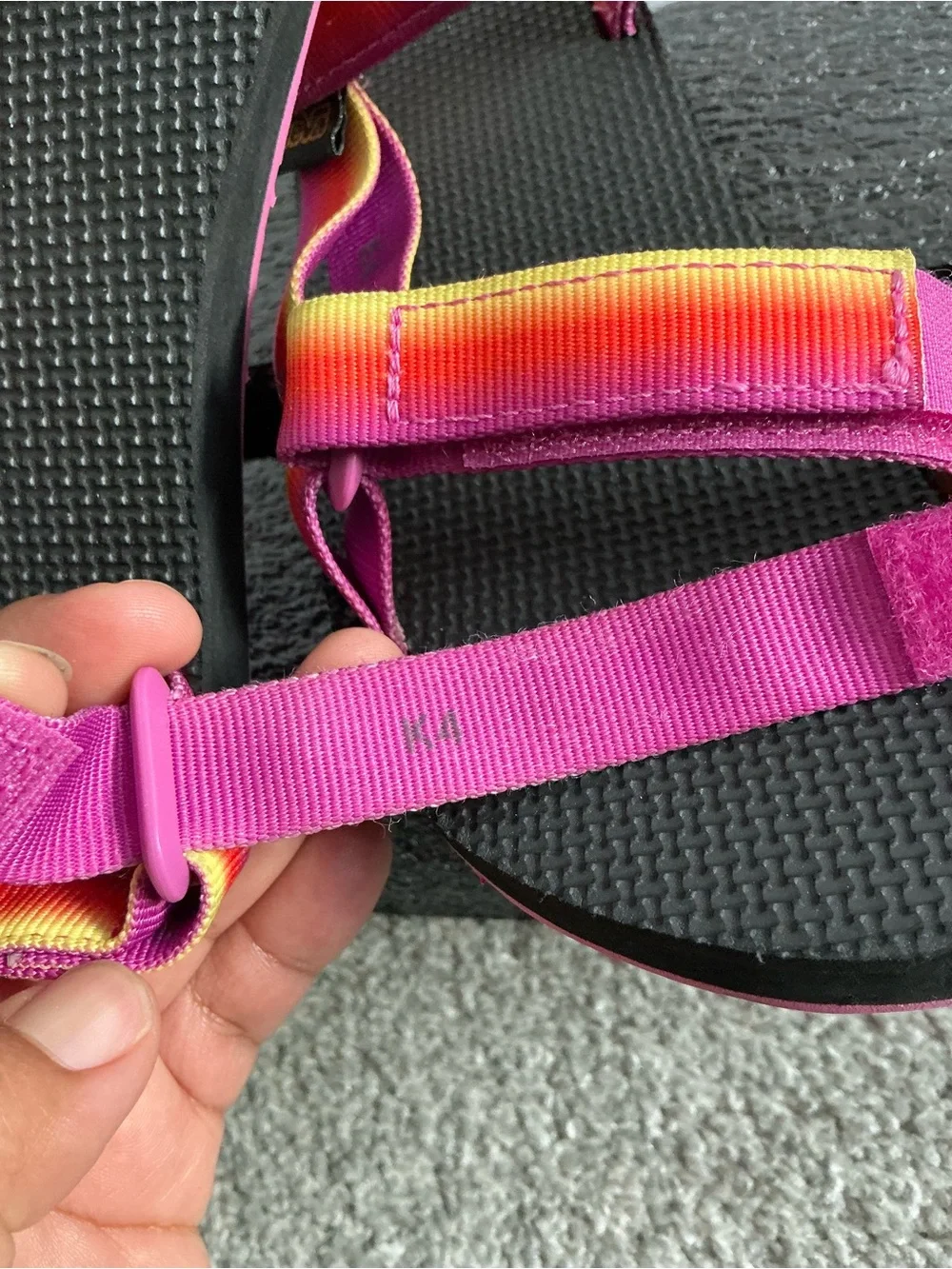 Teva Original Universal Rainbow Sandals - Size US 4 (Youth/Big Kid)